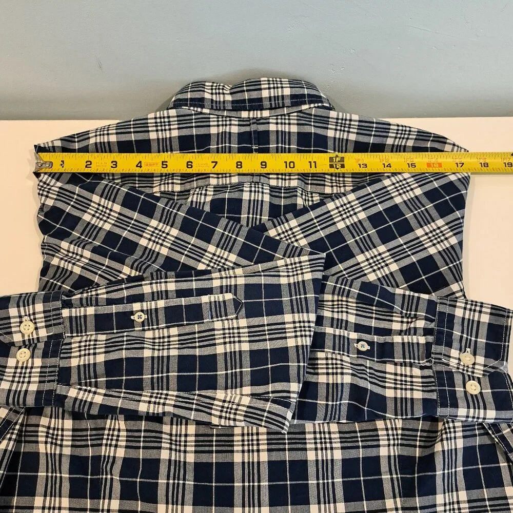 Banana Republic Men's Medium Grant Fit Custom 078 Wash Shirt